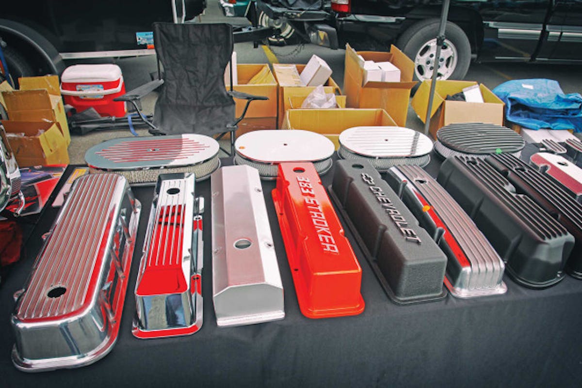 pomona-swap-meet-and-classic-car-show-valve-covers-008