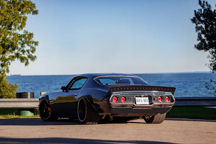 cyrious-garage-world-war-z-camaro-beach