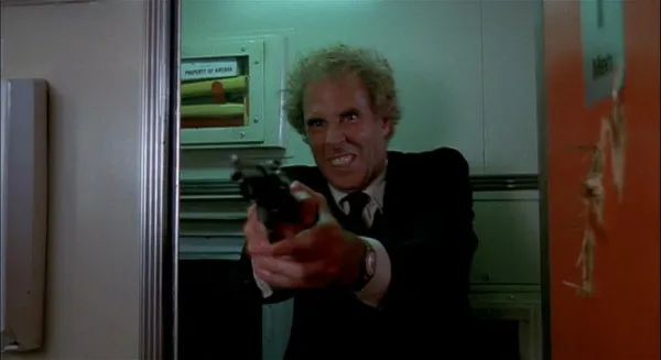 Bruce Dern as the Detective.
