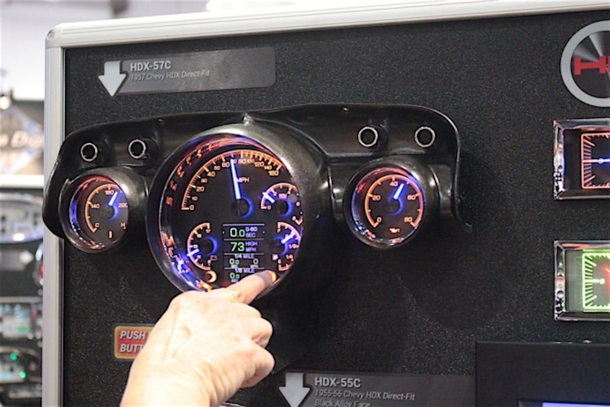 DakotaDigitalSEMA2016-004