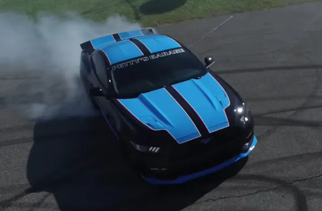How do you attract attention to your line of custom Mustangs? Well, throwing the keys to the car’s iconic namesake, Richard Petty, and asking him to do a burnout is definitely the way to our hearts.