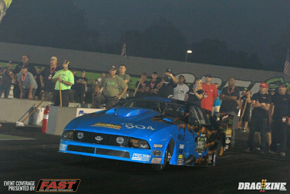 On the other side of the ladder Fiscus had dispatched with Chuck Mohn and a bye to the final to meet Flamholc who was a bit aggressive and struck the tires early while Fiscus motored on to his third OWSN win in a row with a 5.808 at 253 MPH.