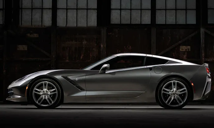 2017-chevrolet-corvette-stingray-sports-car-mo-masthead-1480x551-01_B