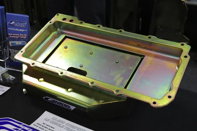 Internal baffling of Canton Racing Products Oil Pan