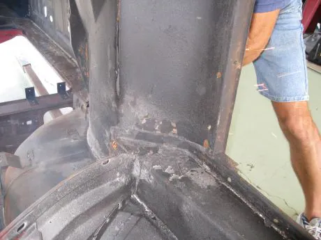 cutout trunk front460