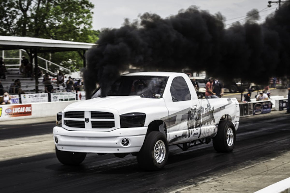 16_feature_lavon_miller_header