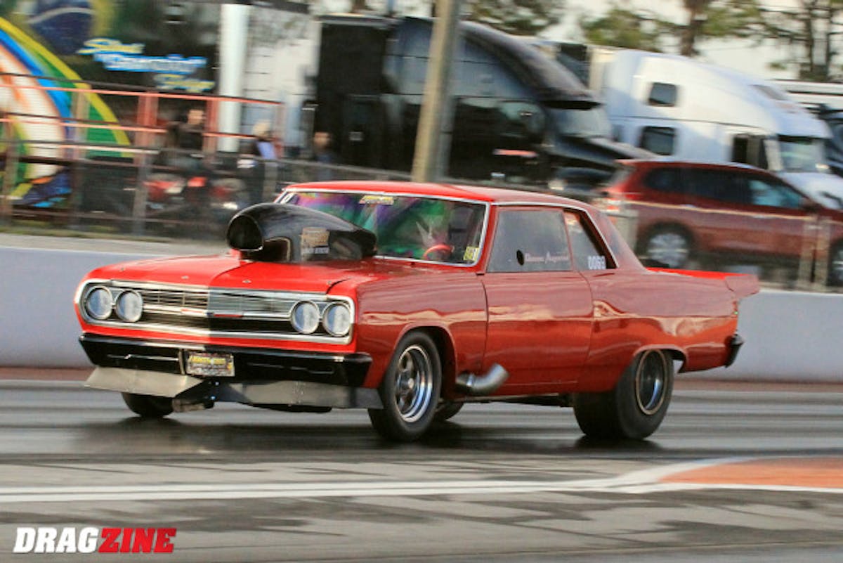 Dominic Augustine sat on top of the other side of the ladder in his clean 65 Chevelle SS. Rick Davis out of Clearwater fell first, then Blake in the semis after a single in round two with both drivers late on the tree but fast out the back. Augustine's 4.413 takes the win over a 4.440.