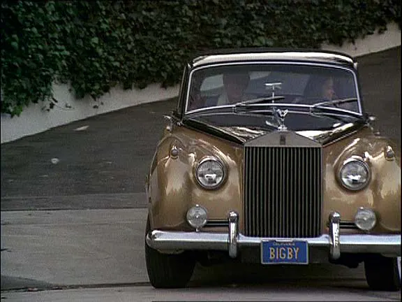 The protagonists' stolen 1959 Rolls-Royce Silver Cloud I Standard Saloon.