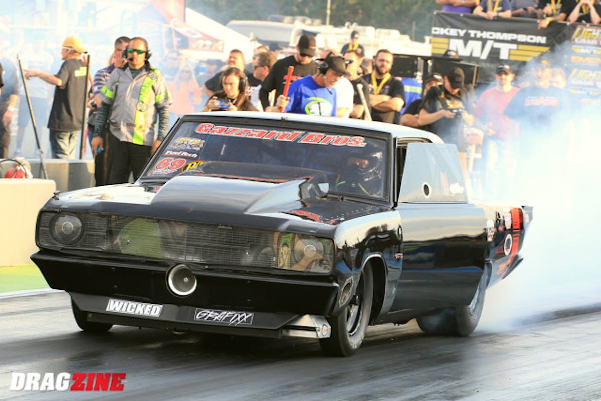 Lyle Barnett has piloted Jason Digby's Dart to repeated record setting performances the past few weeks and it's no exception here today as the car has gone quicker every run. He is the top qualifier in Extreme Leaf Spring now dropping the record to a 4.244 at 181 MPH, certainly an impressive feat on the oldest automotive suspension system around.