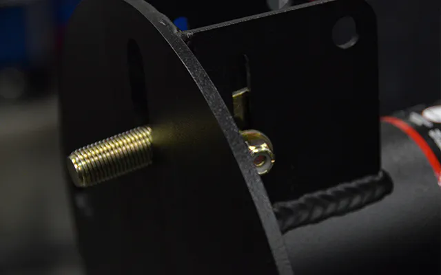 Insert the yadashits bolt into the yadashits hole