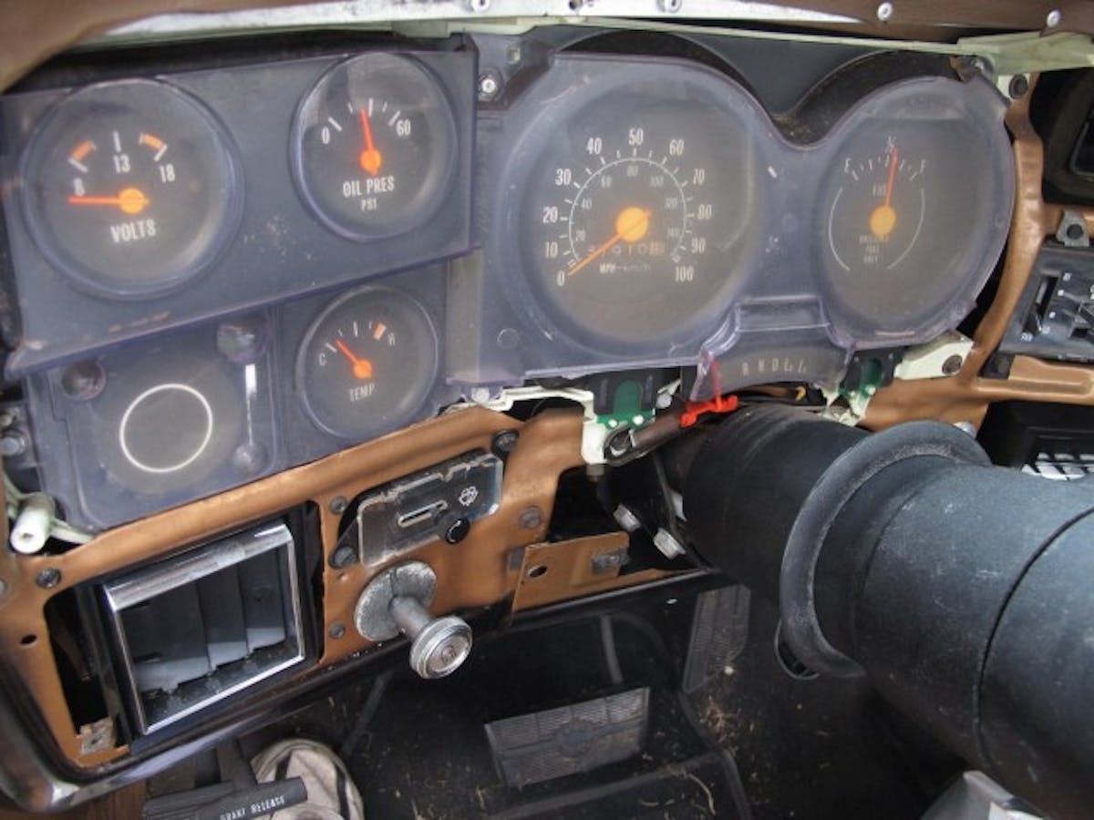 Dakota_Digital_HDX_C10IMG_0892