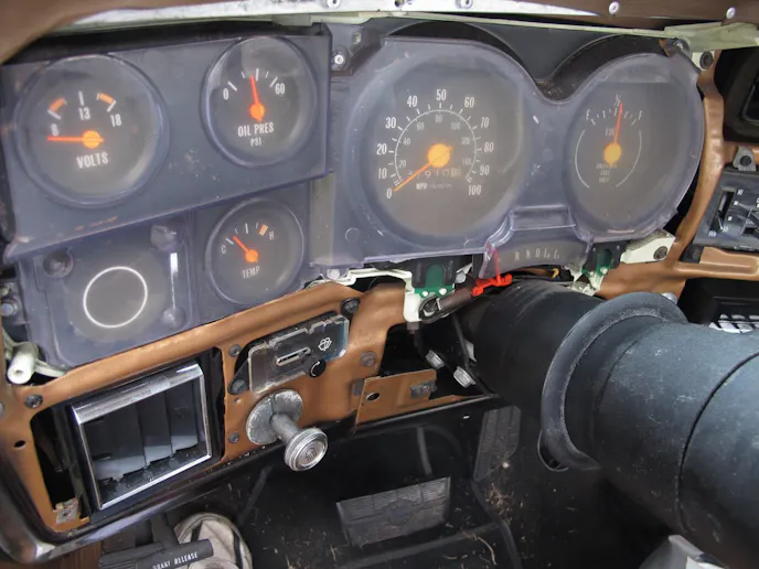 Dakota_Digital_HDX_C10IMG_0892