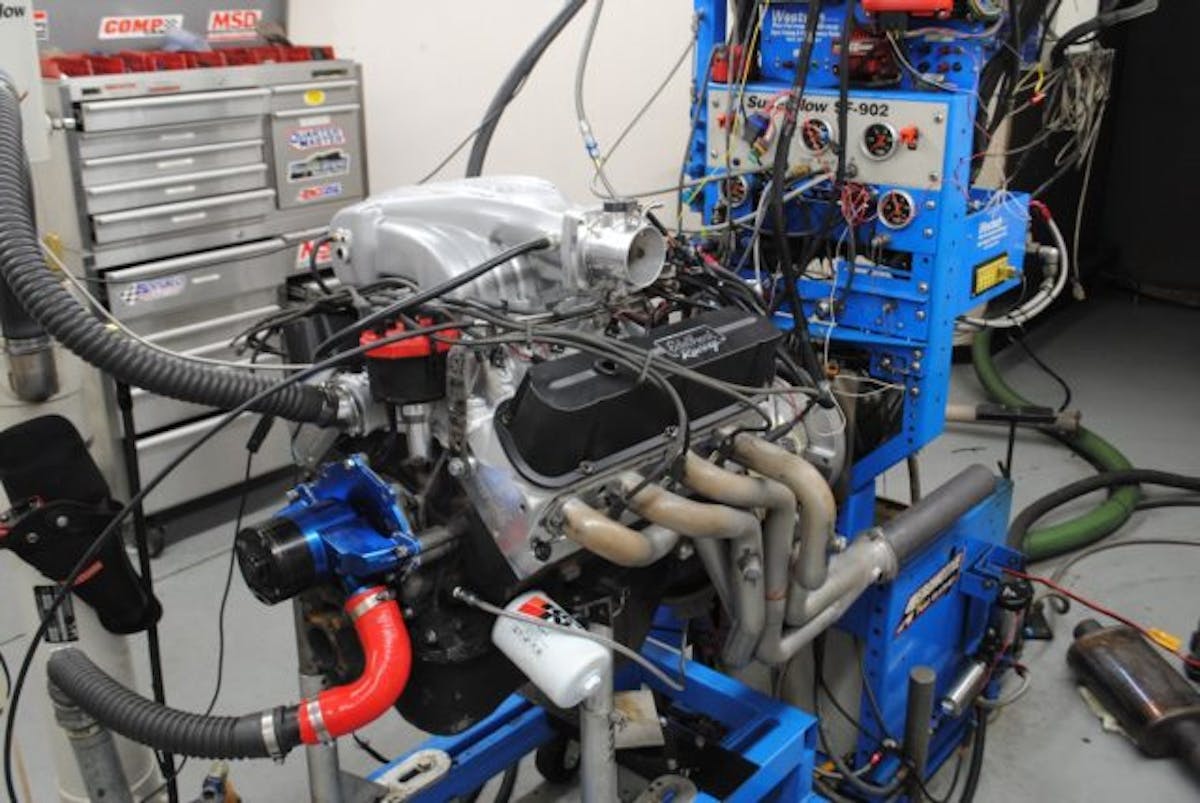 Run on the engine dyno at Westech Performance, the naturally aspirated 351 Windsor produced peak numbers of 418 horsepower at 5,800 rpm and 423 lb-ft of torque at 4,700 rpm. The upper intake was reversed for testing to clear the fuel pressure regulator.