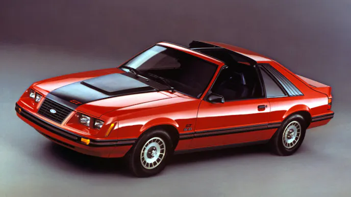 1983-83mustanggt_01_hr