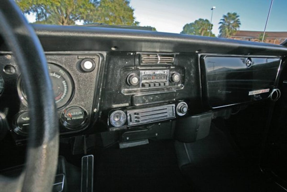 The not-so-hi-fi radio is still in place.