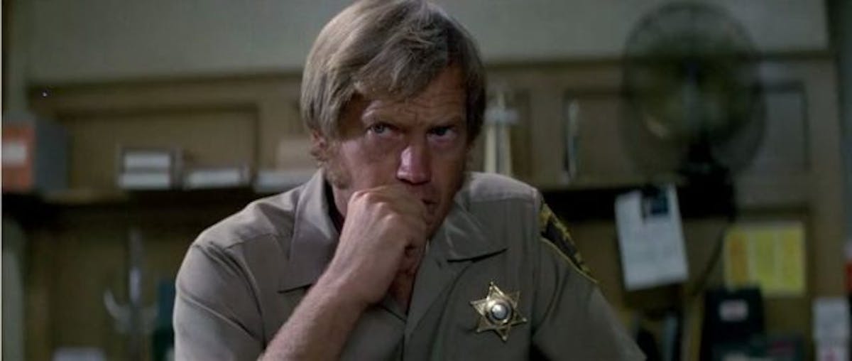 Ronny Cox as Sherriff's Deputy, Luke.