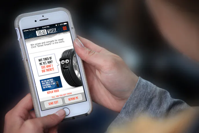 Loni_Unser_uses_the_Tread_Wisely_App