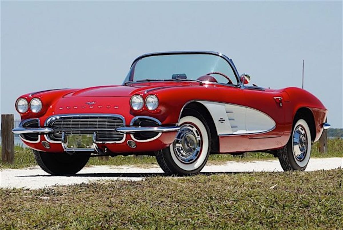 Lot 731 1961 red and white Corvette1