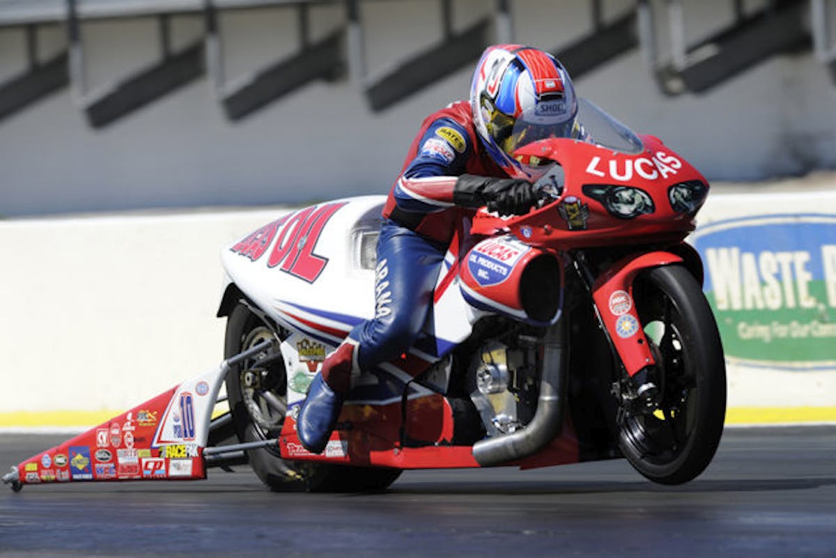 Arana_Hector_Action_2017