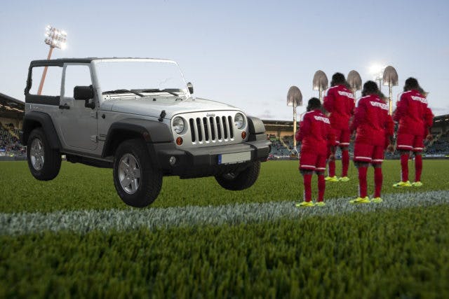 A super-smart Jeep versus shovel-toting dudes... let's see what happens!
