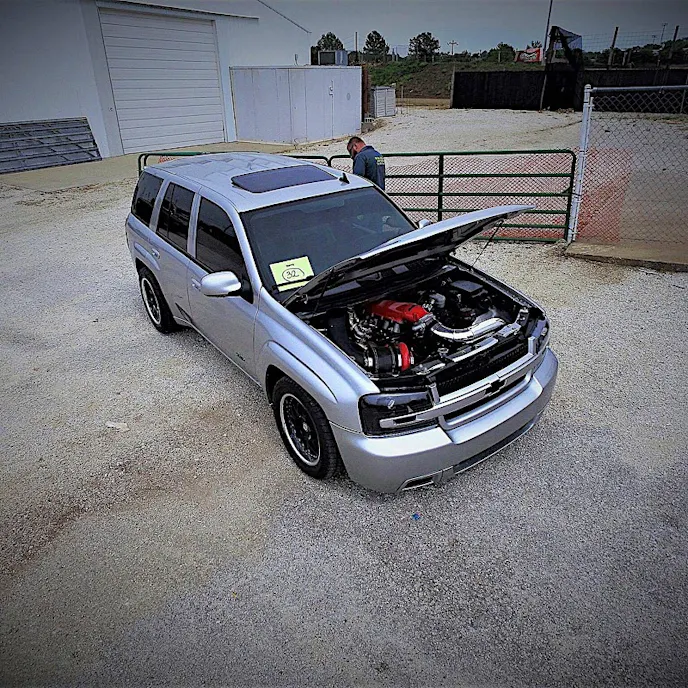 18745138_1697712356924187_1083405892_o 2