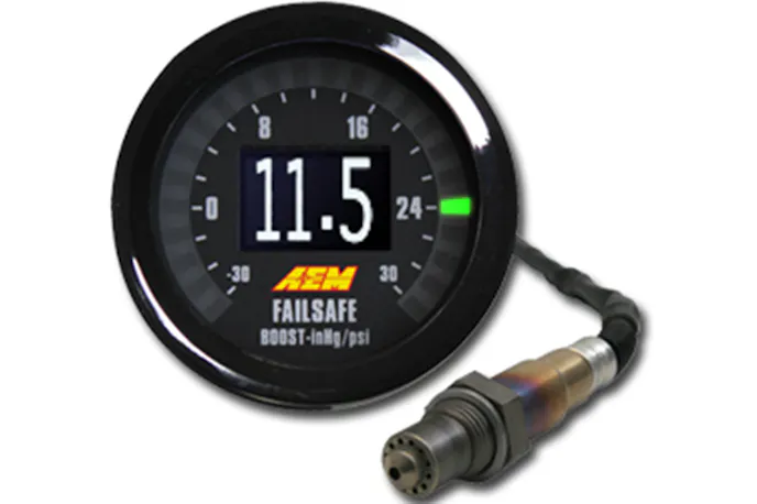 The gauge face features 24 three-color LEDs and an OLED display with dimming adjustability. Six different faceplates are included so users can choose the gauge face that works best with the primary function they prefer for the sweeping LEDs, choosing between black faceplates that display AFR, vacuum, boost, Lambda. White faceplates for AFR and vacuum/boost are also included.