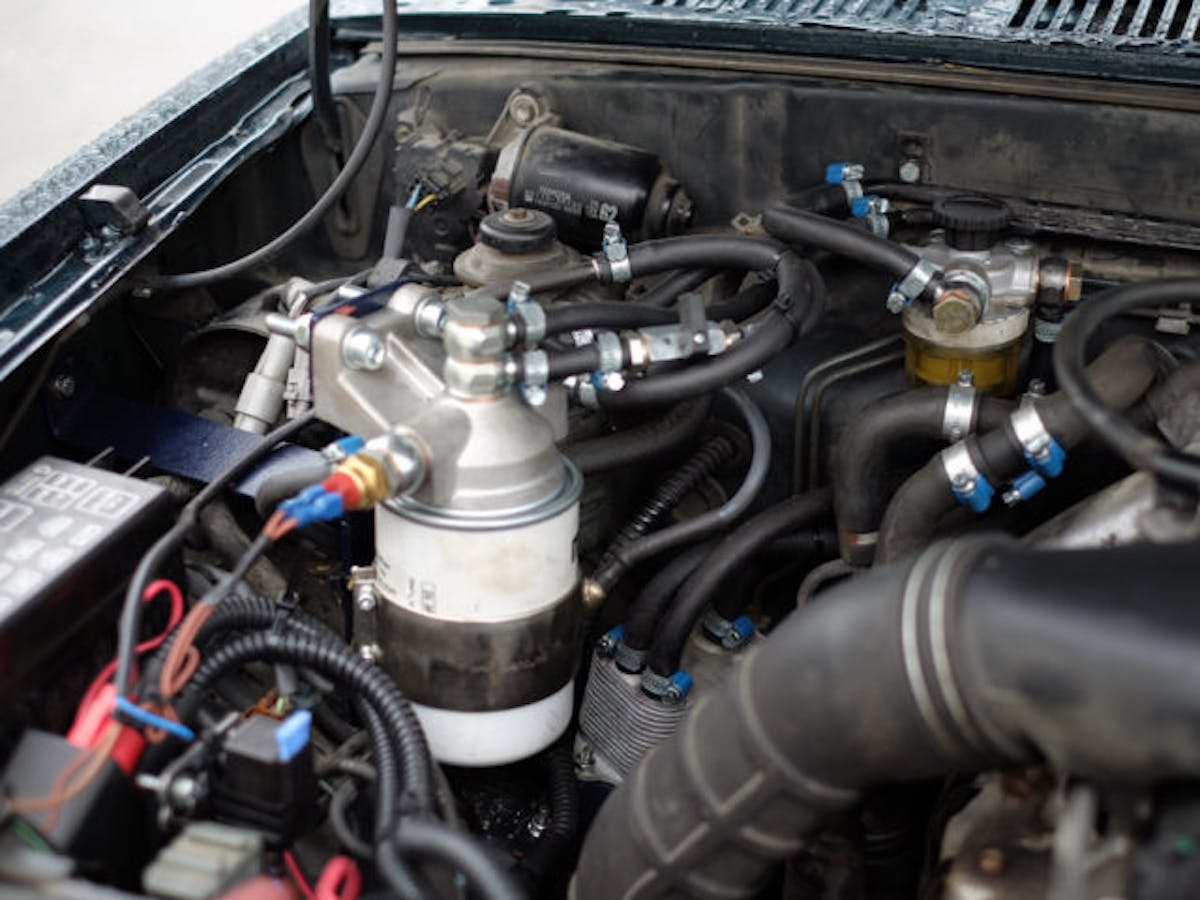 Reddit user simenfiber was running on a single-tank, single-fuel setup. Others were saying this was a bad idea, as running on strictly biodiesel would eventually gum up the fueling system.