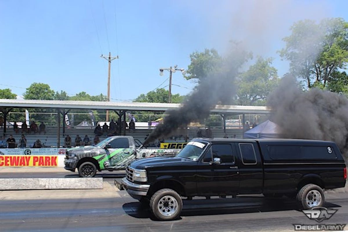 Friday qualifying and time trials under way in Bowling Green, Kentucky