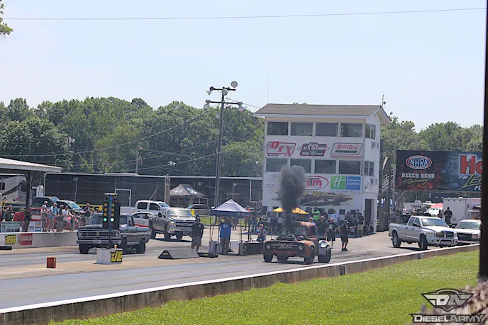 Eugene Ogle taking the stripe for a round win, and would continue the streak winning in 3 different classes!