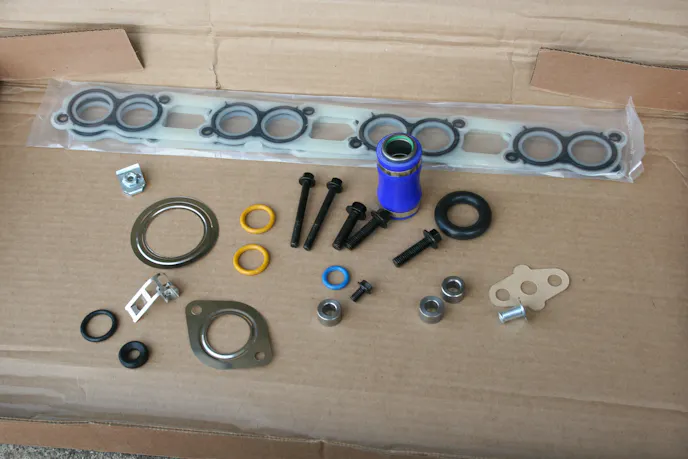 photo shows a 6.0-liter Powerstroke intake manifold gasket set