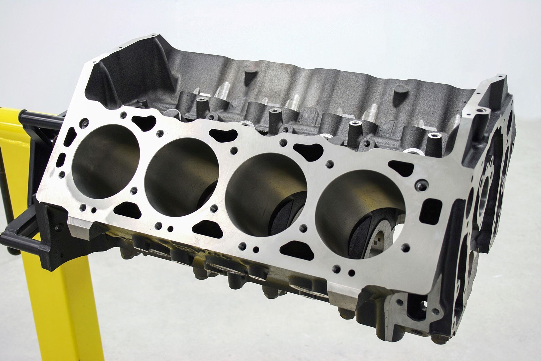 Chevrolet's ZZ427/480 Big-Block Crate Engine Is Still Built