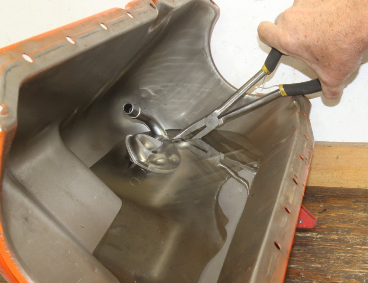 Dry-sump oiling