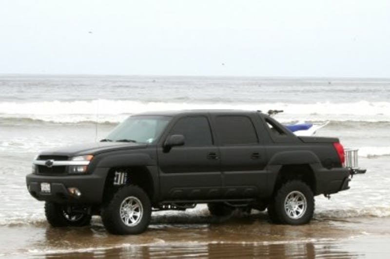 Snowbound: Project Resurrection Will Revamp A Beat-Up 2002 Avalanche