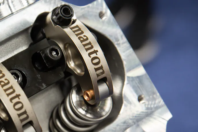 Manton Pushrods LT Shaft Mount Rockerarm System for Edelbrock Heads On Display At The 2021 PRI Show