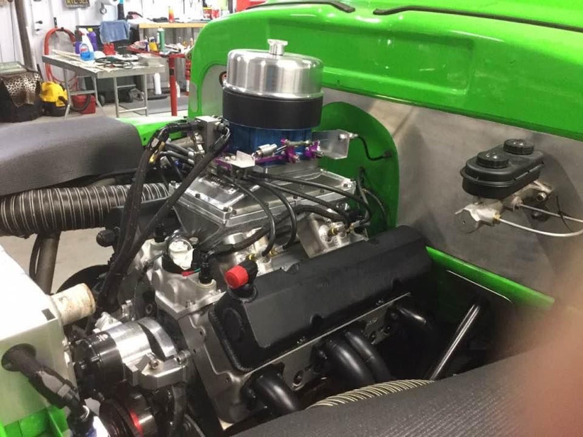 small block chevy engine
