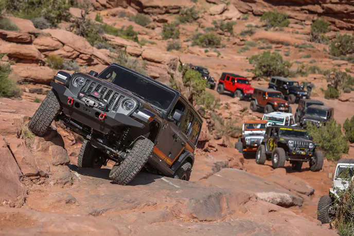 Rockstar Garage Conquers Moab Easter Jeep Safari - Cliff Hanger