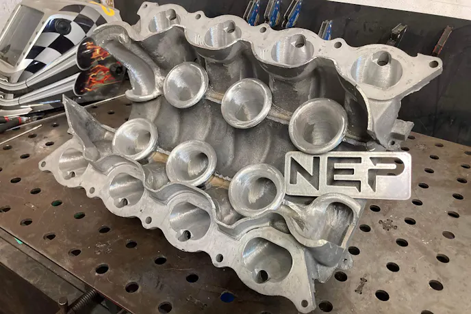 Short runner cobra intake