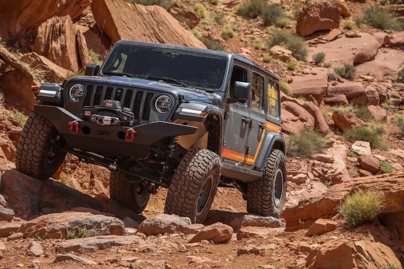 ORXtreme JL on Cliffhanger during Easter Jeep Safari 2022