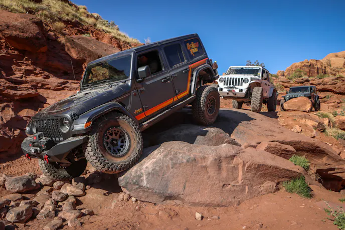 ORXtreme JL on Cliffhanger during Easter Jeep Safari 2022