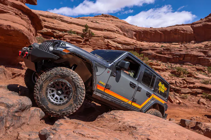 ORXtreme JL on Cliffhanger during Easter Jeep Safari 2022