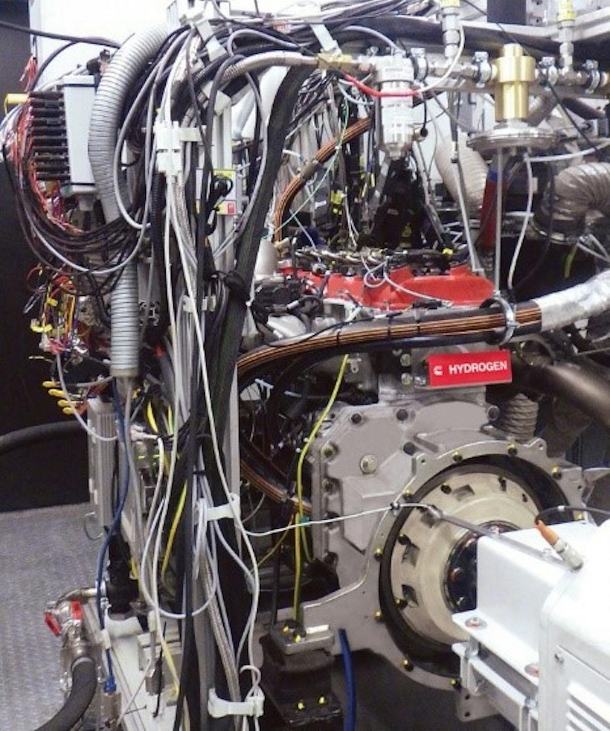 Cummins hydrogen combustion engine testing