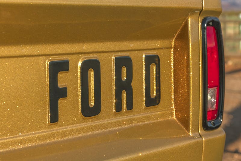 Coyote V8 Powered 1976 Ford Bronco Built By JRW Rods & Customs