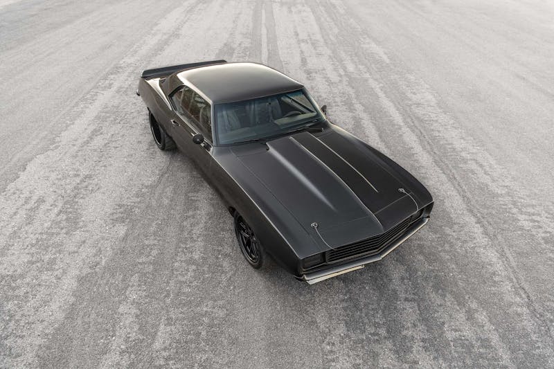 this-1969-camaro-gives-style-