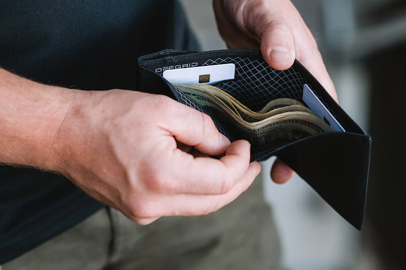 Ultimate Fathers Day Gift Guide: Tech Gear Essentials