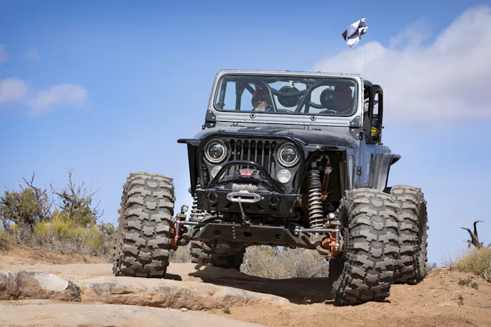 Hugely customized 4x4 on JCF Trailblazers Run.