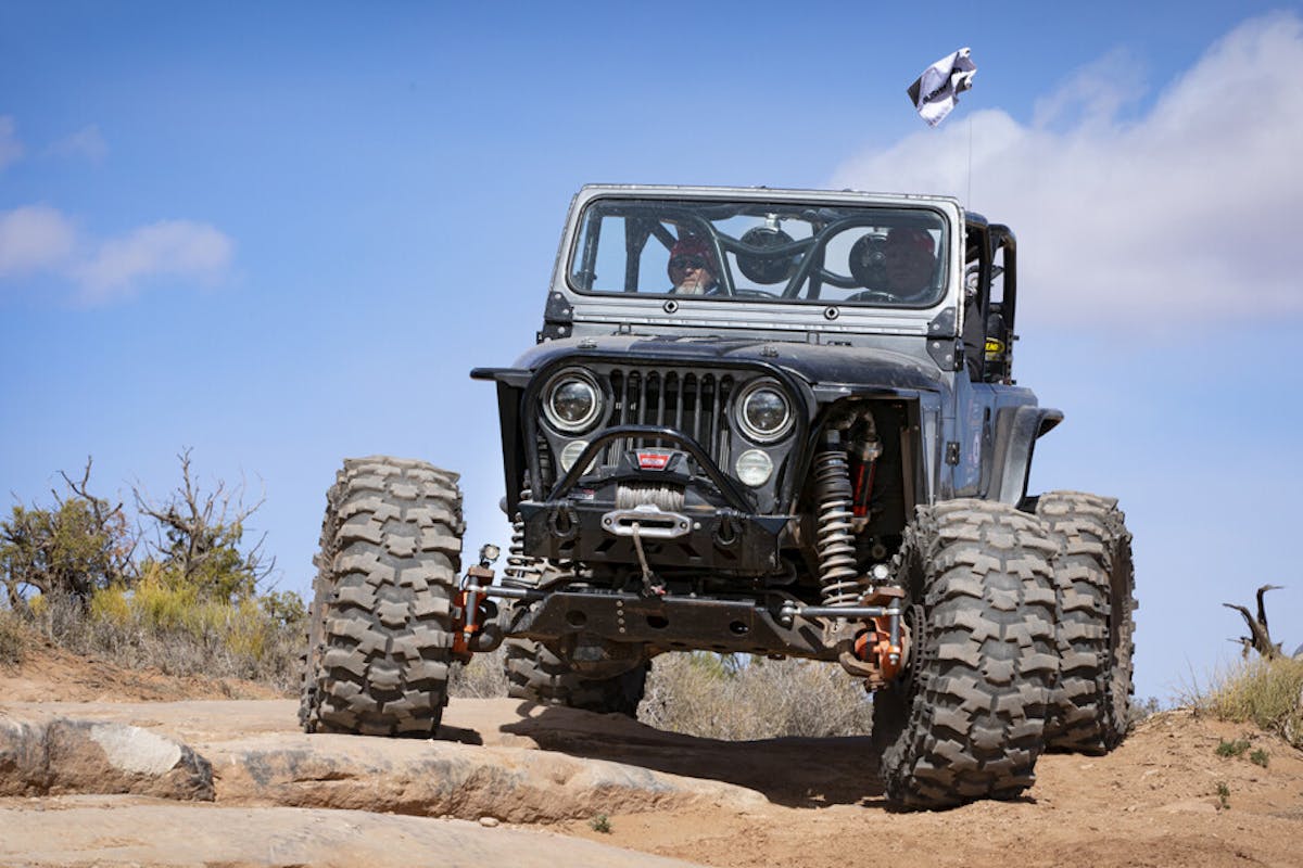 Hugely customized 4x4 on JCF Trailblazers Run.