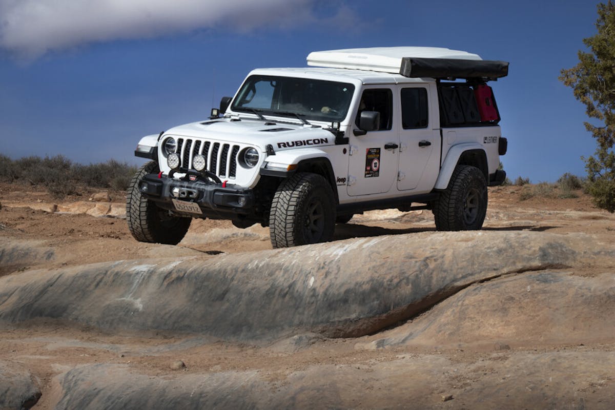 Gladiator climbing down EJS JCF run_credit Mercedes Lilienthal