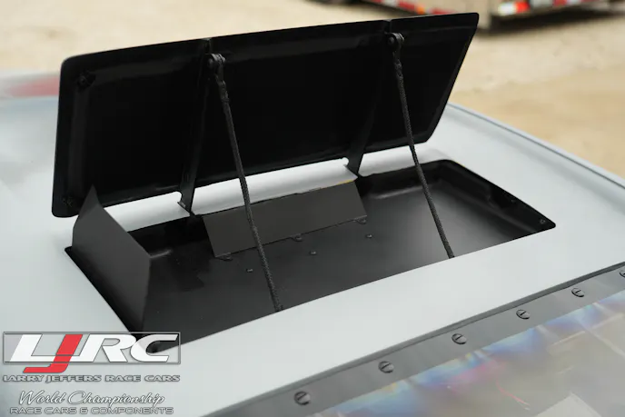 Manny buginga, Larry Jeffers, roof flaps