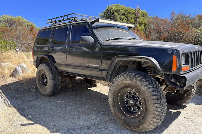 XJ Cherokee Upgrade: Family Off-Roader Gets A Garvin Sport Rack