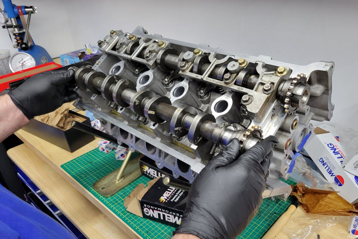 Ford DOHC valvetrain